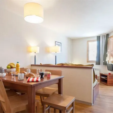 Holiday home & Les Temples Du Soleil -